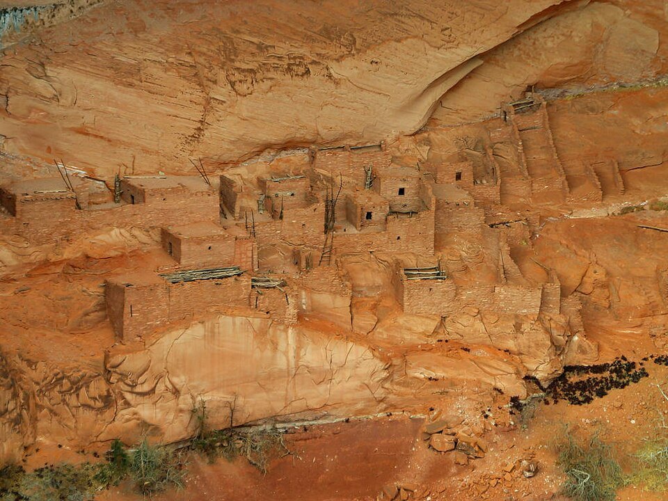 Betatakin cliff dwellings in Navajo National Monument, Arizona