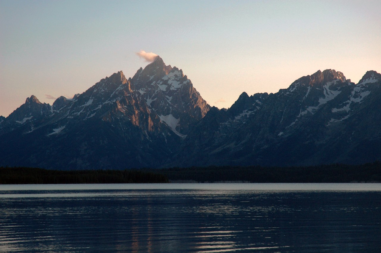 Authentic view of Grand Teton & Jackson Lake along the Yellowstone and North Utah route